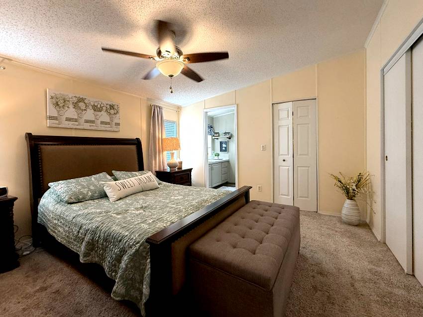 261 Gardenia Ln a Parrish, FL Mobile or Manufactured Home for Sale